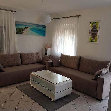 Apartment Zarko Върсар Екстериор снимка