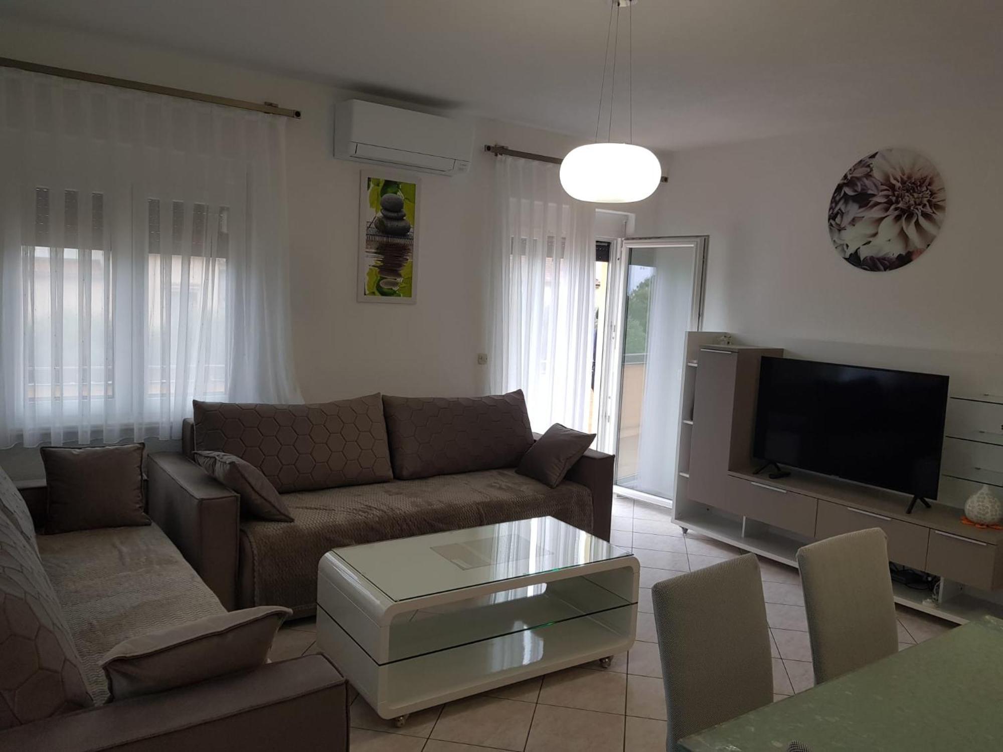 Apartment Zarko Върсар Екстериор снимка