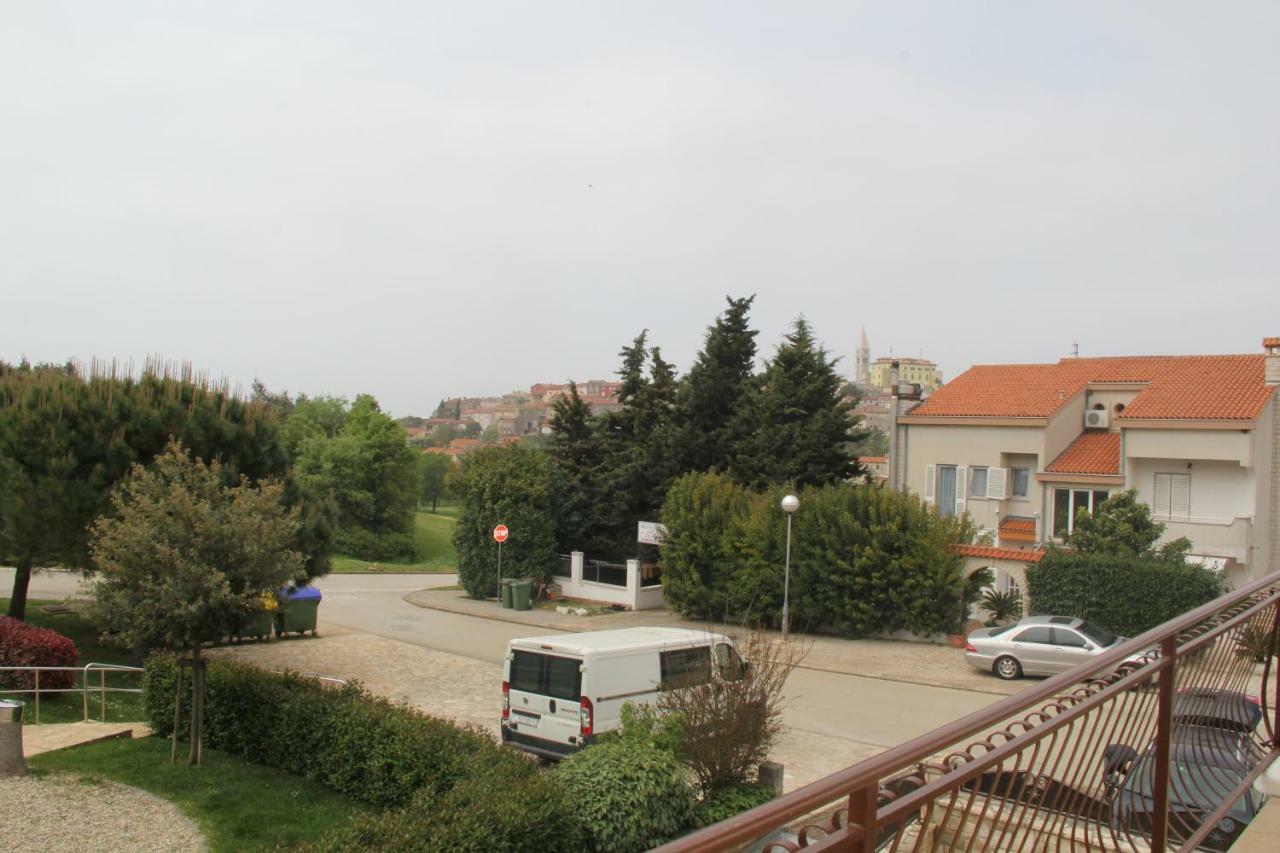 Apartment Zarko Върсар Екстериор снимка